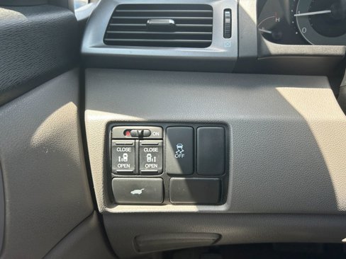 Used 2012 Honda Odyssey EX-L image 16