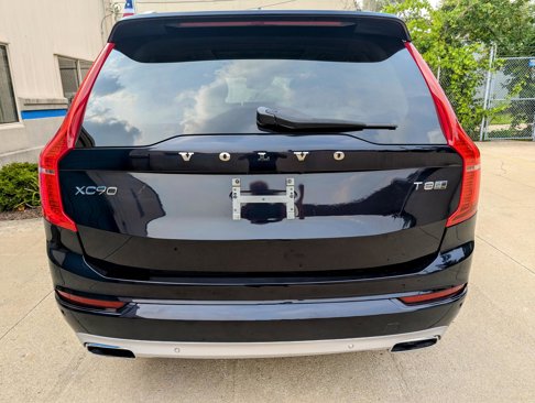 Used 2016 Volvo XC90 T8 Momentum w/ Vision Package image 16