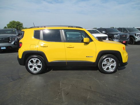 Used 2019 Jeep Renegade Latitude image 3
