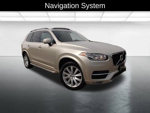 Used 2016 Volvo XC90 T6 Momentum image 1
