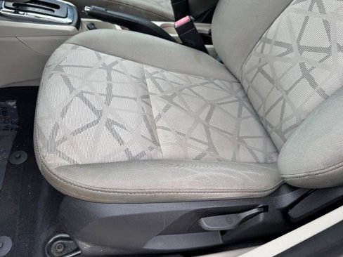 Used 2013 Ford Fiesta SE image 14
