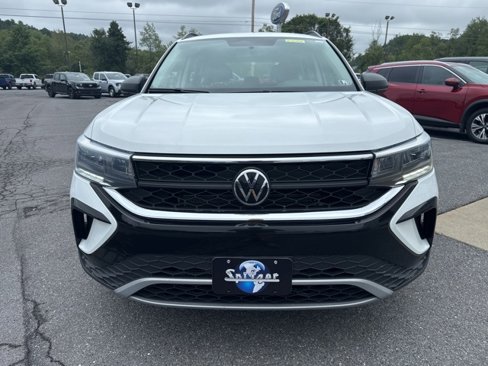 Used 2022 Volkswagen Taos S image 9
