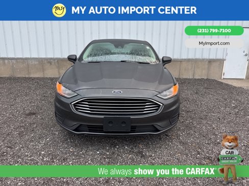 Used 2019 Ford Fusion SE image 2