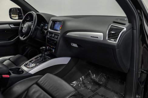 Used 2017 Audi Q5 2.0T Premium Plus w/ Technology Package image 11