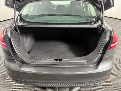 Used 2015 Ford Focus SE image 26
