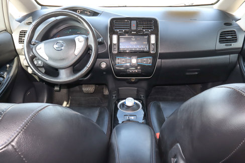 Used 2017 Nissan Leaf SL w/ Premium Package image 11