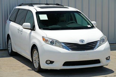 Used 2011 Toyota Sienna XLE image 52