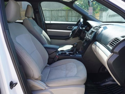 Used 2019 Ford Explorer FWD image 12