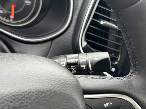 Used 2022 Jeep Cherokee Limited image 19