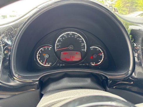 Used 2013 Volkswagen Beetle 2.5 image 28