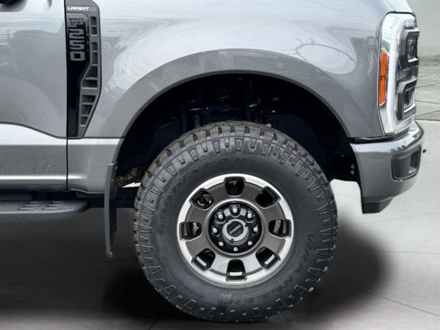 Used 2023 Ford F250 Lariat w/ Tremor Off-Road Package image 76