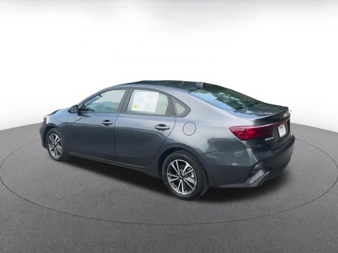 Used 2024 Kia Forte LXS image 10