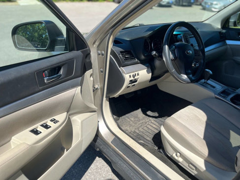 Used 2014 Subaru Outback 2.5i Premium image 14