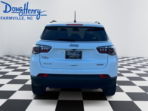 Used 2024 Jeep Compass Latitude image 4