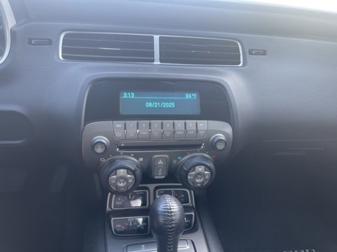Used 2010 Chevrolet Camaro SS w/ White Stripe Package image 22