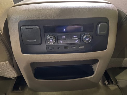 Used 2018 GMC Yukon XL SLT w/ Open Road Package image 19