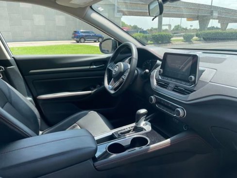Used 2024 Nissan Altima 2.5 SR image 19