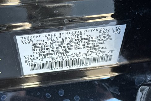 New 2025 Nissan Sentra SV w/ Trunk Package image 32