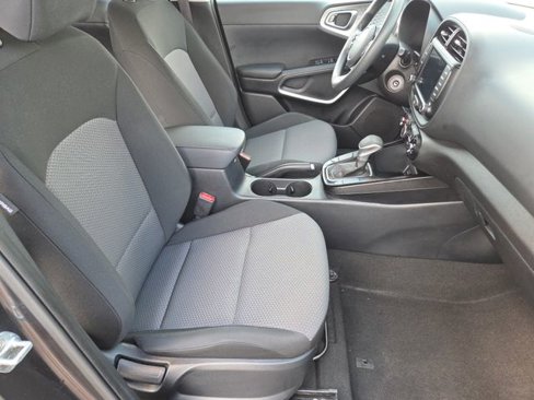 Used 2022 Kia Soul LX w/ Technology Package image 28