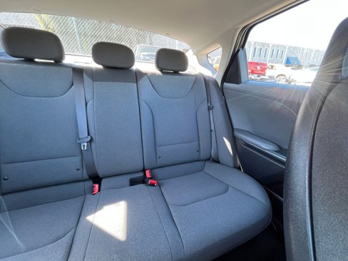 Used 2025 Kia K4 LXS image 35