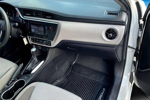Used 2019 Toyota Corolla LE image 17