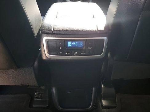 Used 2016 Toyota Highlander XLE image 21