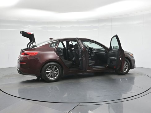 Used 2020 Kia Optima LX image 5