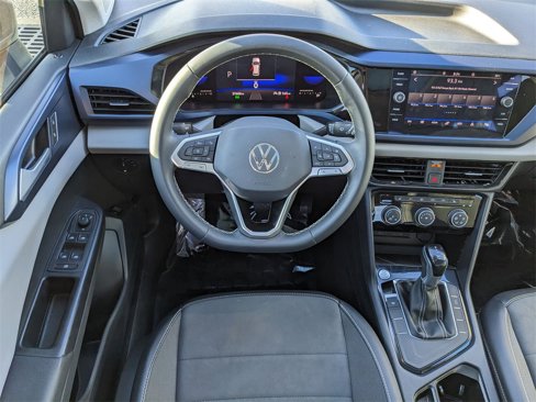 Certified 2023 Volkswagen Taos SE w/ Panoramic Sunroof Package image 16