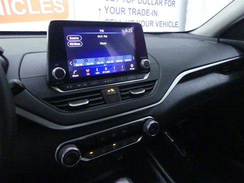 Used 2019 Nissan Altima 2.5 S image 10