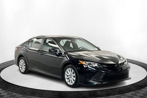 Certified 2019 Toyota Camry LE image 8