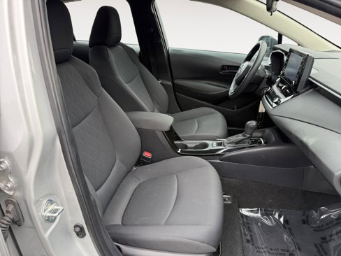 Used 2022 Toyota Corolla LE image 19
