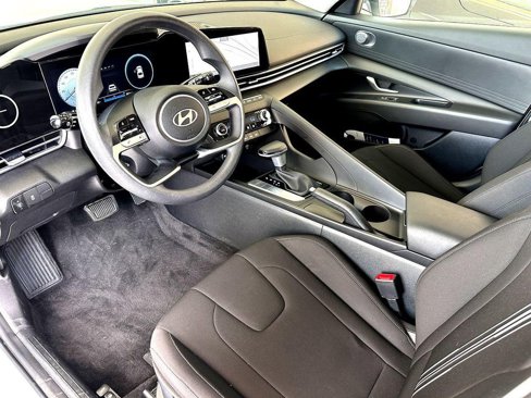 Used 2024 Hyundai Elantra SEL image 14