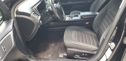 Used 2020 Ford Fusion SE image 10