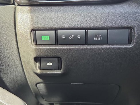 Used 2022 Nissan Sentra SV image 14