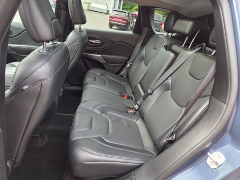 Used 2021 Jeep Cherokee Limited image 19