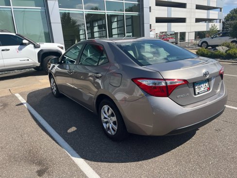 Used 2015 Toyota Corolla LE image 4