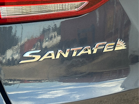 Used 2017 Hyundai Santa Fe Sport image 17