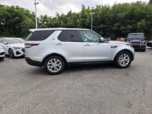 Used 2018 Land Rover Discovery SE image 20