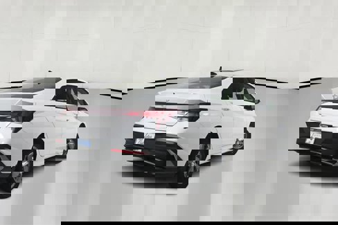 New 2025 Hyundai Elantra SE image 7