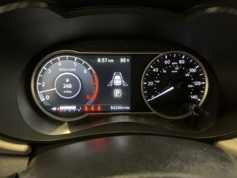 Used 2022 Nissan Versa SV image 19