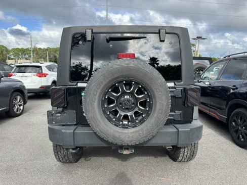 Used 2012 Jeep Wrangler Unlimited Sport image 6
