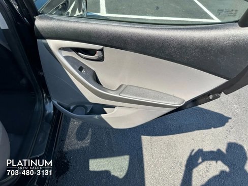 Used 2012 Hyundai Elantra GLS image 14