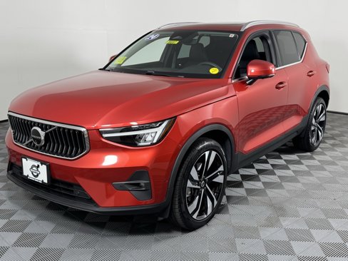 Certified 2024 Volvo XC40 B5 Plus image 12