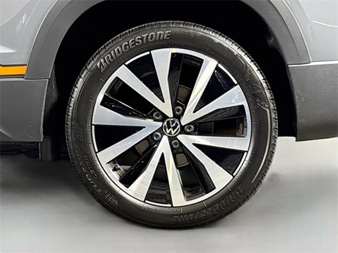 Used 2022 Volkswagen Taos SE image 30