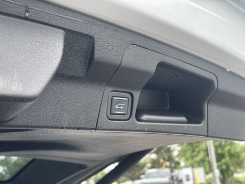 Used 2020 GMC Acadia SLT image 34