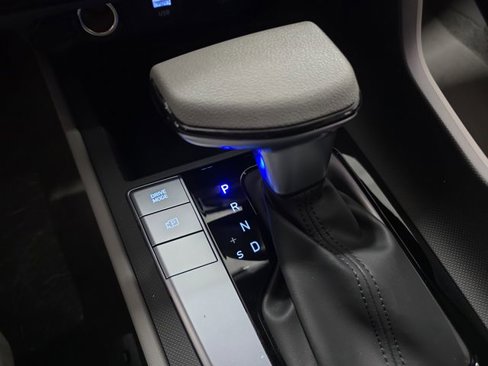 New 2025 Hyundai Elantra SE image 19