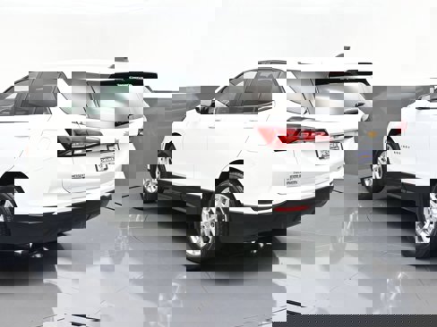 Certified 2022 Chevrolet Equinox LS w/ LS Convenience Package image 5