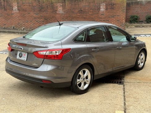 Used 2014 Ford Focus SE image 5