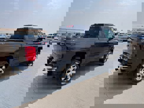 Used 2015 Chevrolet Silverado 1500 LT w/ LT Convenience Package image 4