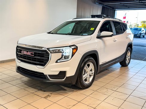 Certified 2022 GMC Terrain SLE w/ Driver Convenience Package image 11
